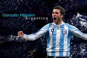 奇葩推理：哪支球队会因为跨国旅行弄丢行李而被迫穿“备用球衣”出赛？
