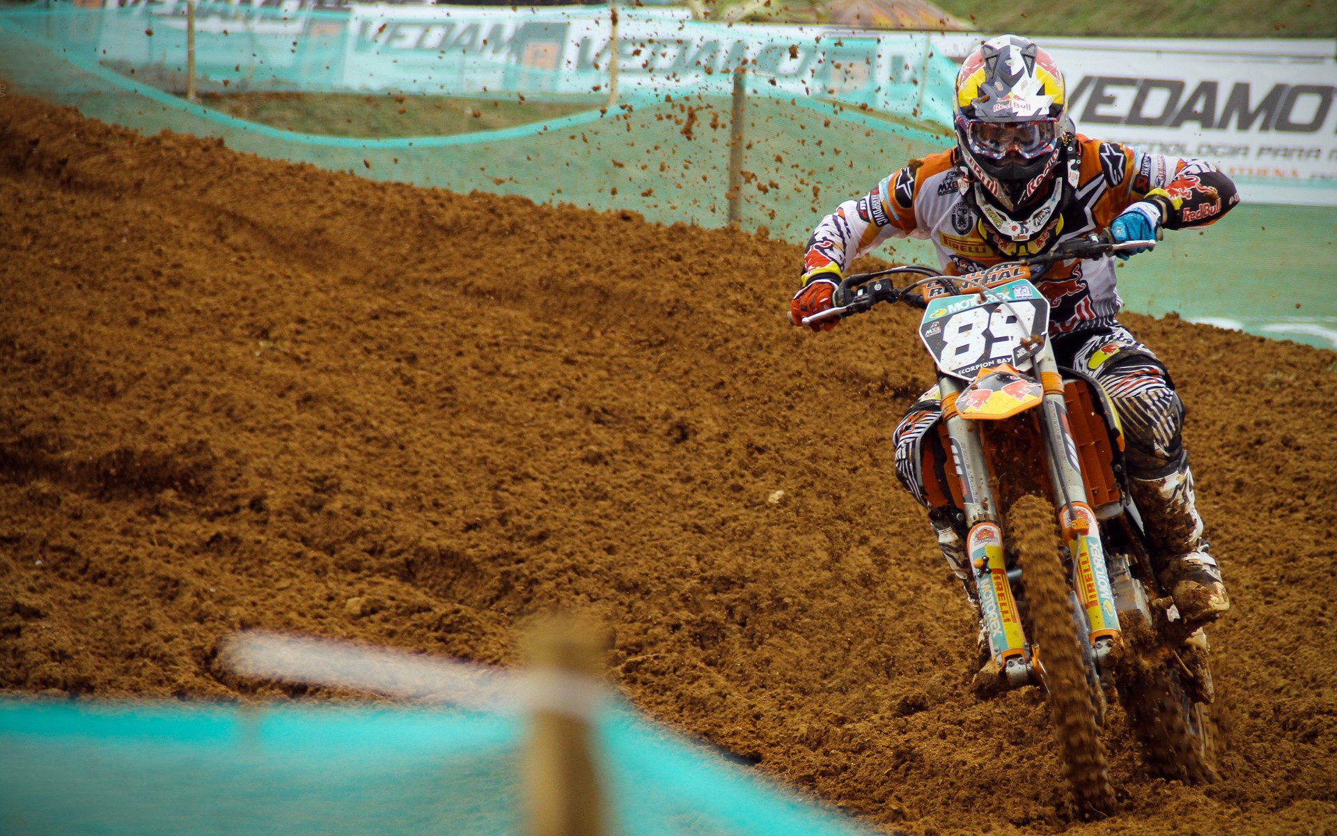 德甲攻防决战:每一次争夺都令人屏息,德甲防守