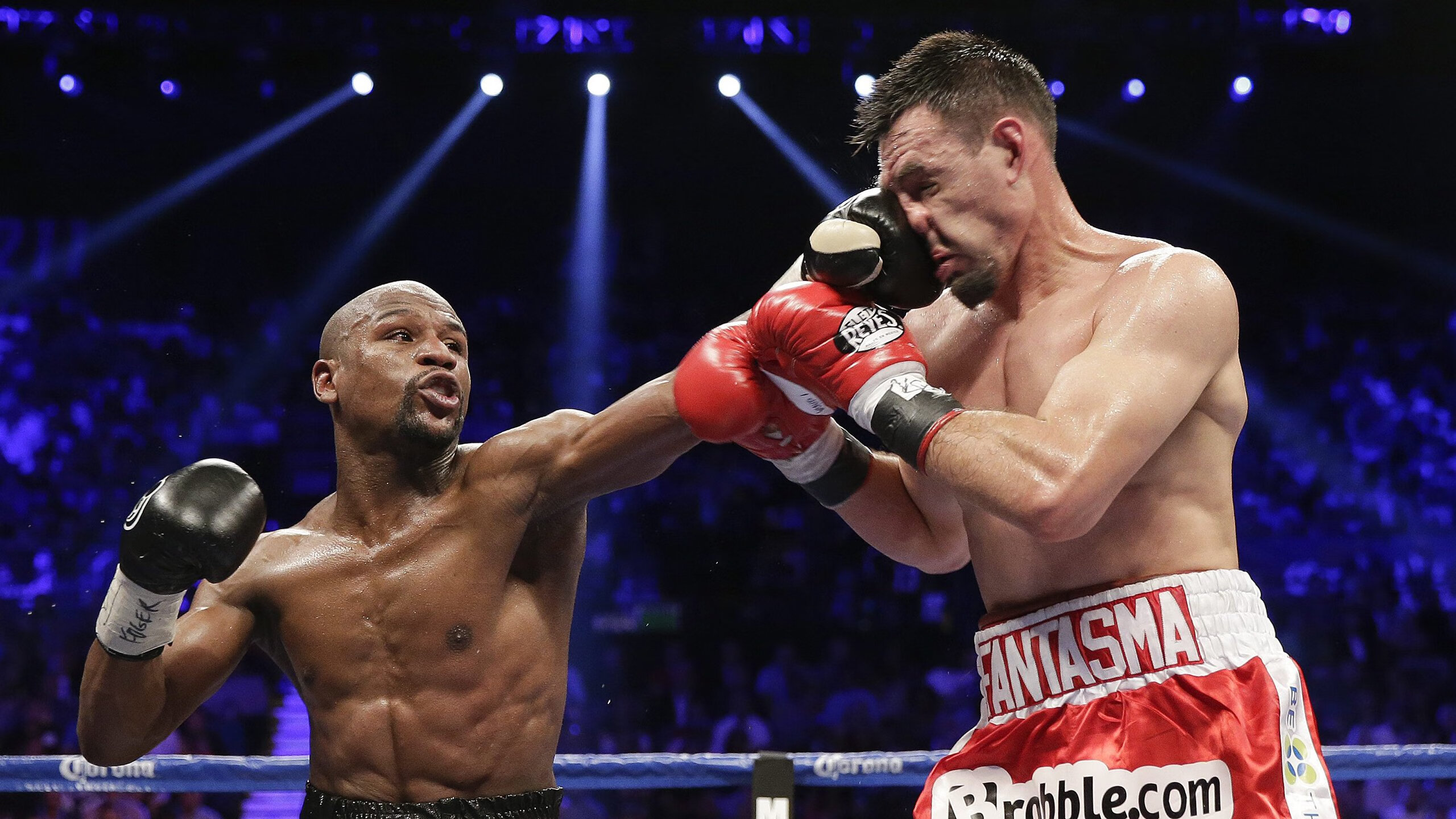 MILAN体育APP下载入口官网-曼联在主场大胜，提升争冠信心